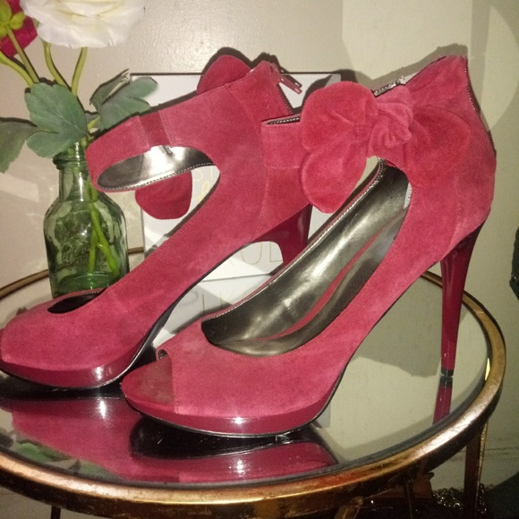 High Heels - Picture 3 of 5